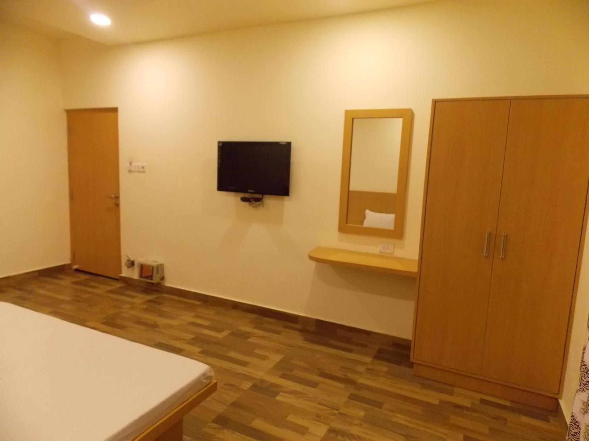 Nutan Hotel Balrampur Екстер'єр фото