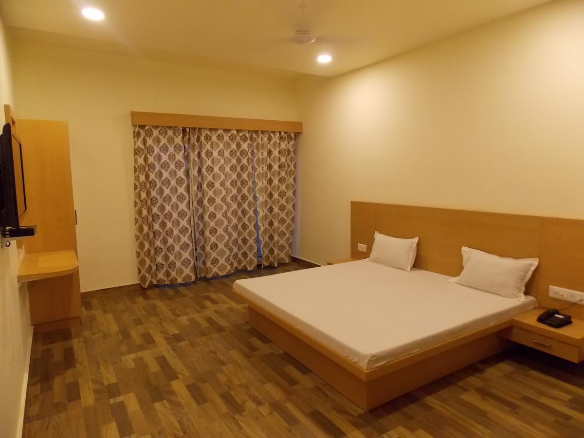 Nutan Hotel Balrampur Екстер'єр фото